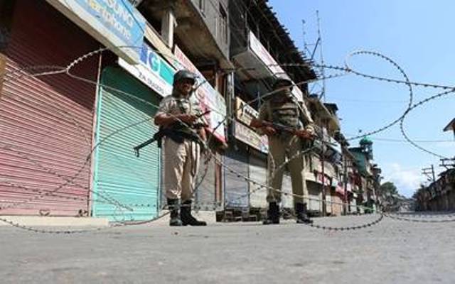 Curfew Kashmir20160823102142_l